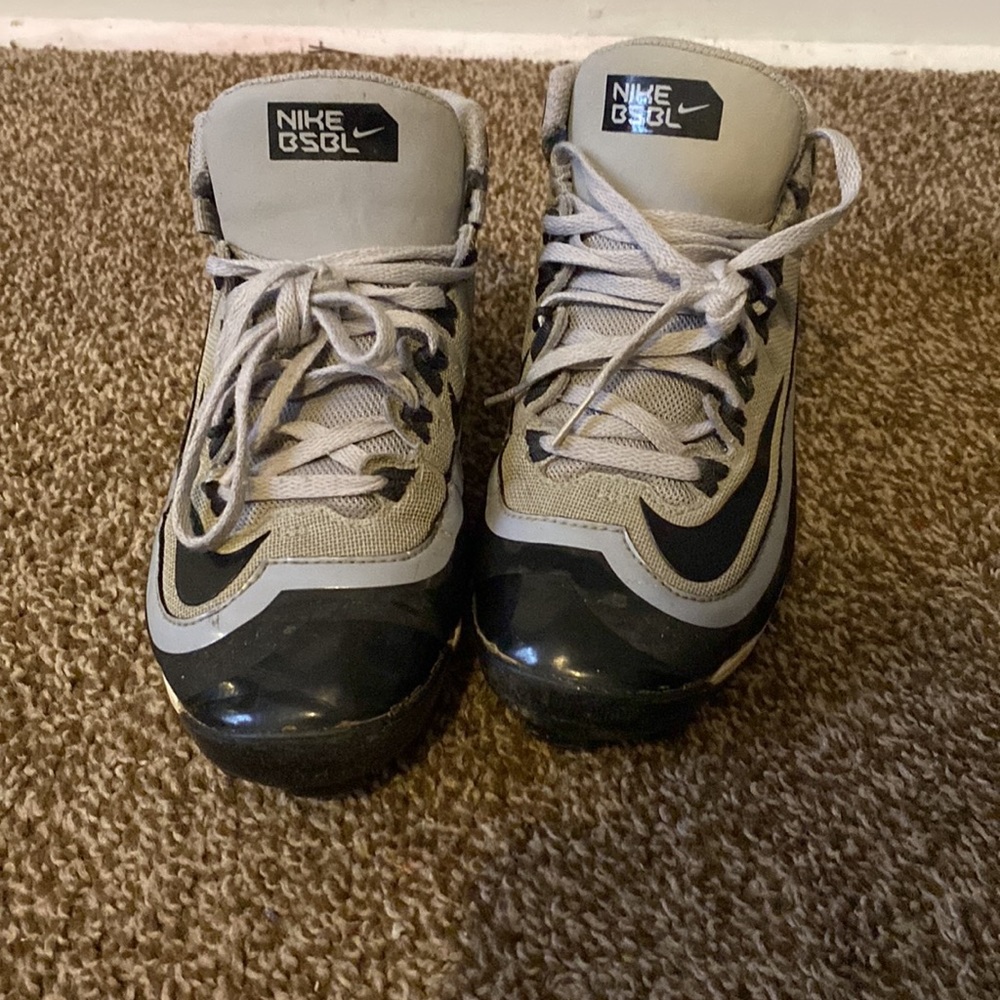 Cleats - Picture 2 of 4